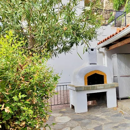 Villa Century Ioulis